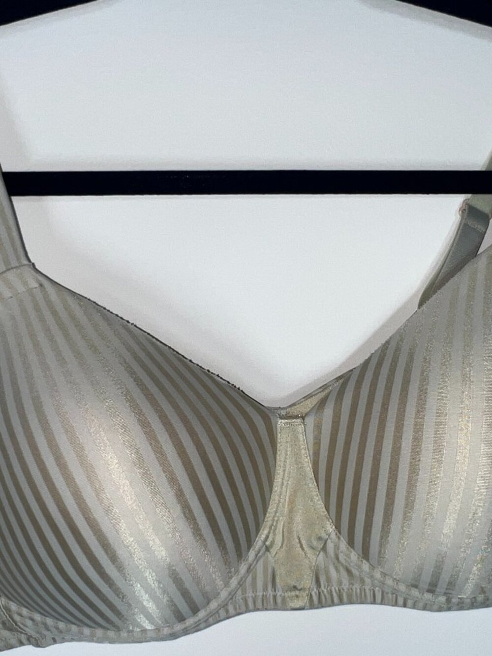 Playtex Bra 38C Secrets Smoothing 4707 4-Way Support